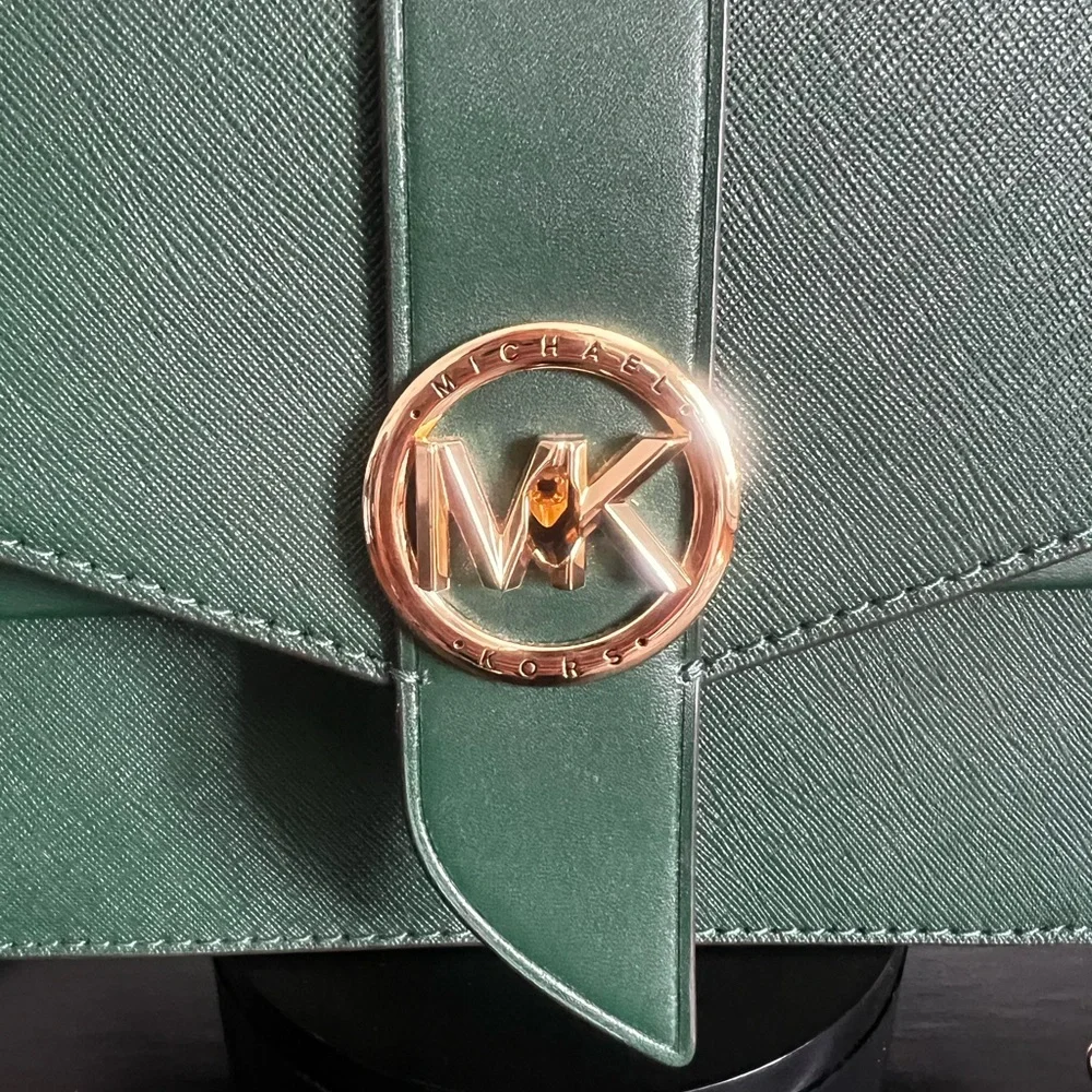 MICHAEL KORS
Greenwich Small Saffiano Leather Crossbody Bag - Picture 3 of 10